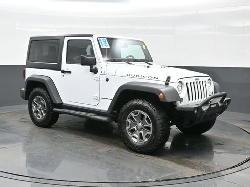 Used 2018 Jeep Wrangler Rubicon w/ Power Convenience Group image 8