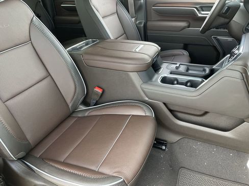 New 2026 GMC Sierra 2500 Denali w/ Technology Package AWD/4WD image 27