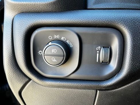 Used 2024 RAM 2500 Big Horn w/ Bed Utility Group image 19