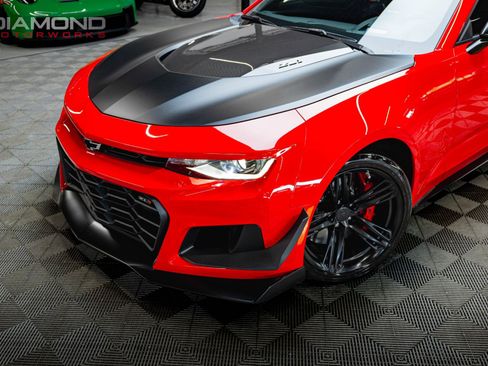Used 2021 Chevrolet Camaro ZL1 RWD image 7