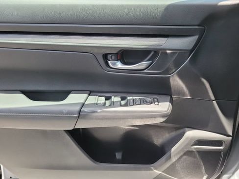 Used 2025 Honda CR-V LX image 12