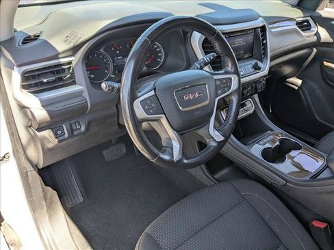 Used 2020 GMC Acadia SLE w/ LPO, Cargo Package FWD image 10