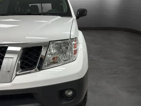 Used 2018 Nissan Frontier SV AWD/4WD image 32