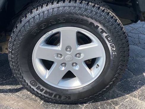 Used 2014 Jeep Wrangler Sport w/ Quick Order Package 24S AWD/4WD image 15