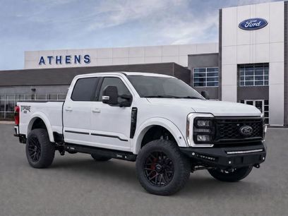 New 2026 Ford F250 Lariat w/ Black Appearance Package