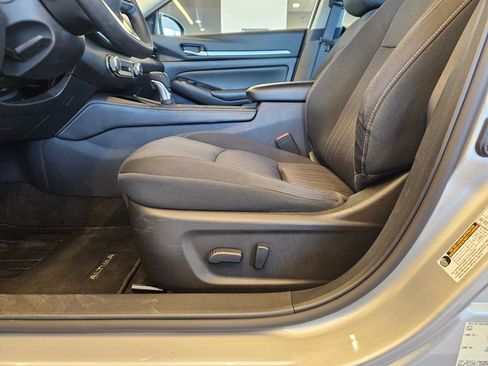 Used 2023 Nissan Altima 2.5 SV image 14