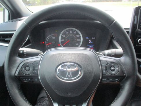 Used 2022 Toyota Corolla SE w/ SE Premium Package FWD image 16