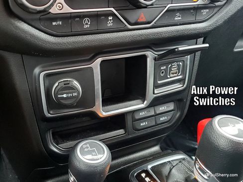 Used 2024 Jeep Wrangler Sport AWD/4WD image 32