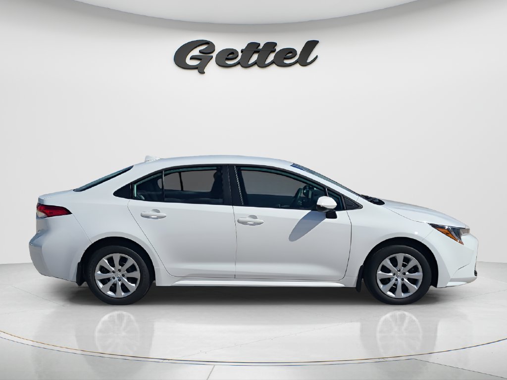 New 2027 Toyota Corolla LE FWD image 4