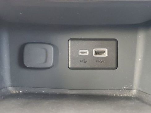 Certified 2023 GMC Acadia SLE w/ Driver Convenience Package image 34