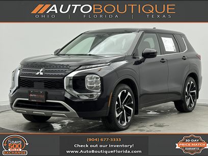 Used 2023 Mitsubishi Outlander SE