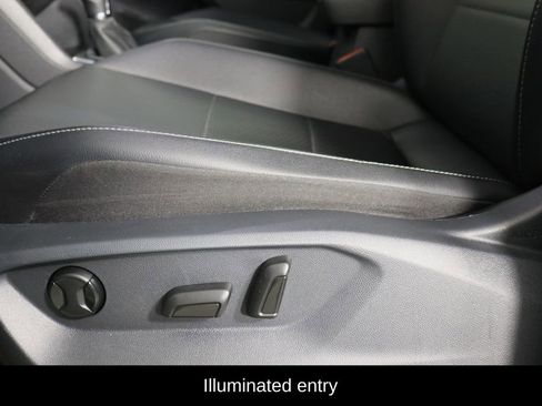 Used 2019 Volkswagen Tiguan SEL image 18