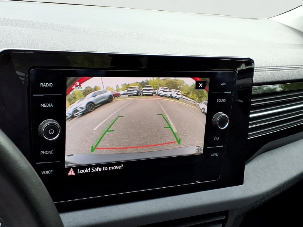 Used 2025 Volkswagen Jetta SE FWD image 5