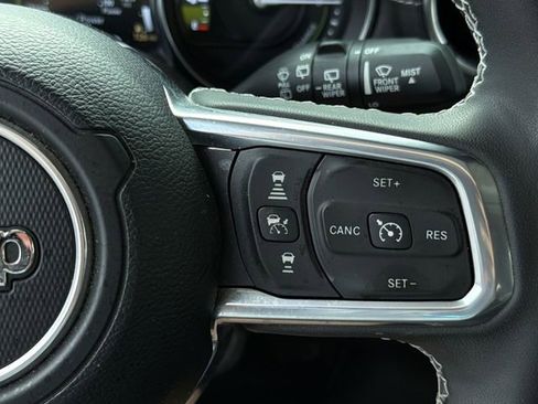 Used 2023 Jeep Wrangler Unlimited Sahara w/ Cold Weather Group AWD/4WD image 31