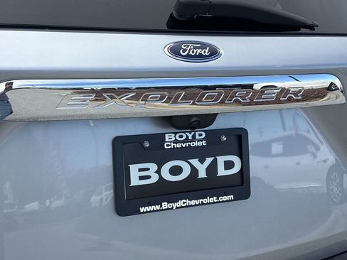 Used 2021 Ford Explorer XLT w/ Equipment Group 202A image 32