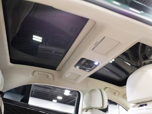 Used 2023 Bentley Flying Spur Plug-In Hybrid AWD/4WD image 40