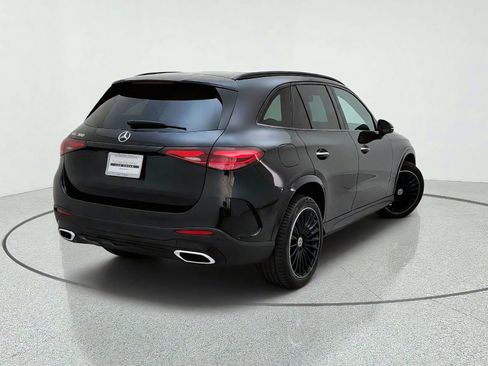 Certified 2026 Mercedes-Benz GLC 300 image 9