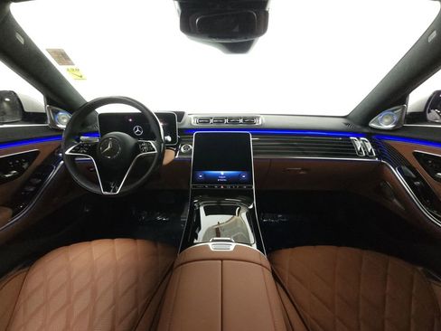 Used 2023 Mercedes-Benz S 580 4MATIC Sedan w/ 3D Technology Package image 28