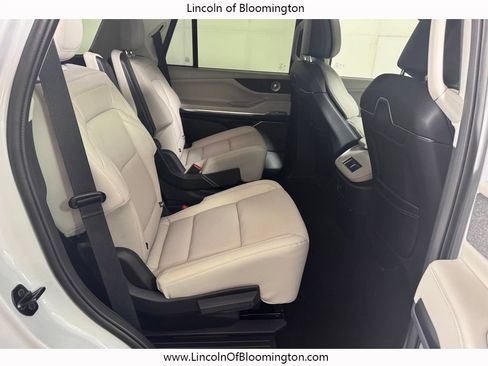 New 2026 Lincoln Navigator Reserve w/ Jet Appearance Package AWD/4WD image 14