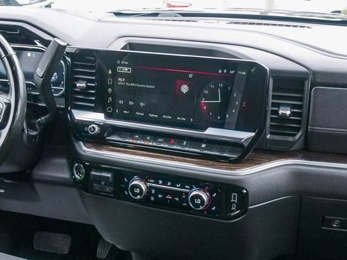 Used 2023 GMC Sierra 1500 Elevation image 12