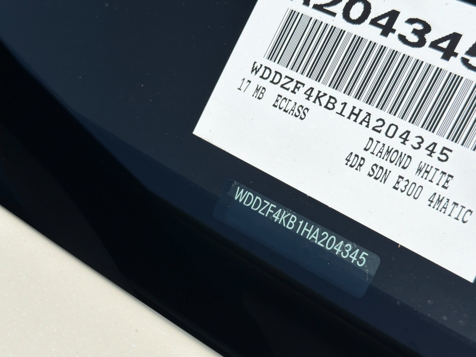 Used 2017 Mercedes-Benz E 300 4MATIC image 2