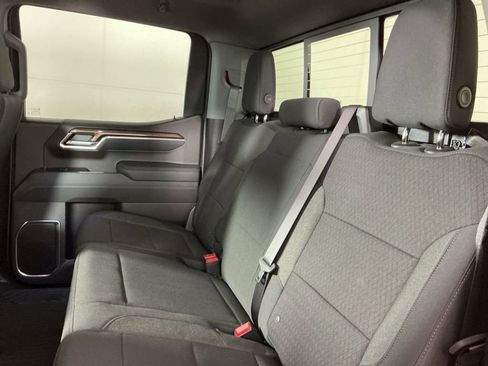 New 2026 Chevrolet Silverado 1500 LT w/ Z71 Off-Road Package AWD/4WD image 6