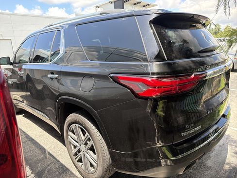 Used 2023 Chevrolet Traverse High Country w/ LPO, Floor Liner Package FWD image 3