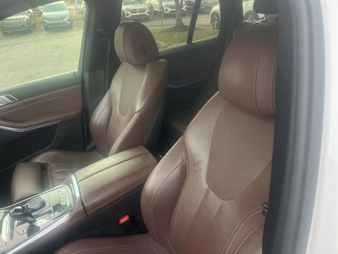 Used 2019 BMW X5 xDrive40i w/ Premium Package 2 AWD/4WD image 2