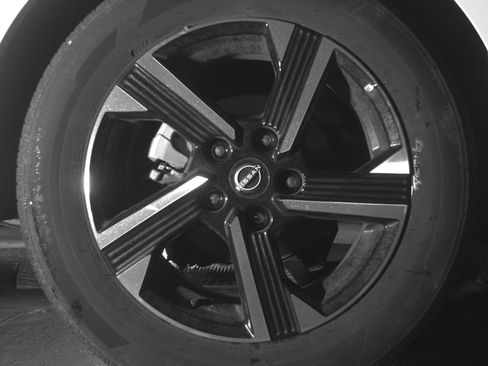 Used 2025 Nissan Sentra SV FWD image 15