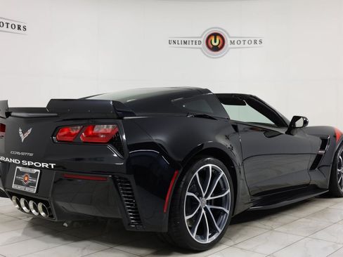 Used 2019 Chevrolet Corvette Grand Sport RWD image 3