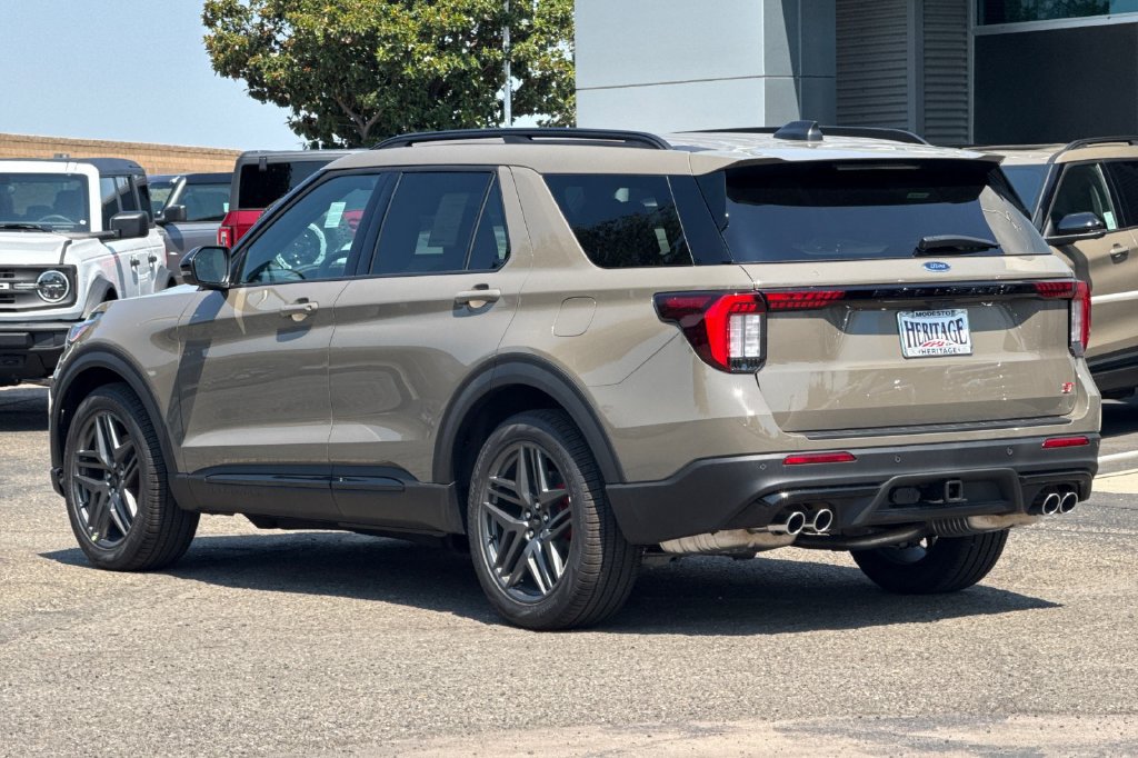 New 2026 Ford Explorer ST w/ Sun And Sound Package AWD/4WD image 6