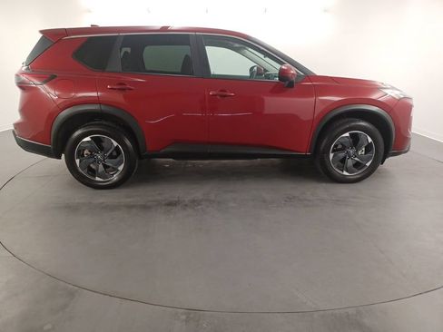 Used 2025 Nissan Rogue SV AWD/4WD image 8