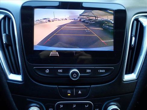 Used 2020 Chevrolet Malibu LT FWD image 16