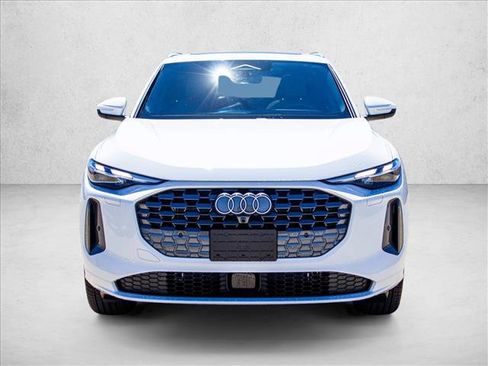 New 2026 Audi Q5 Premium AWD/4WD image 2