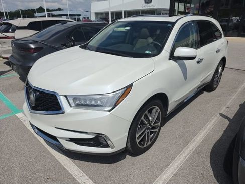 Used 2017 Acura MDX SH-AWD w/ Advance Package image 2