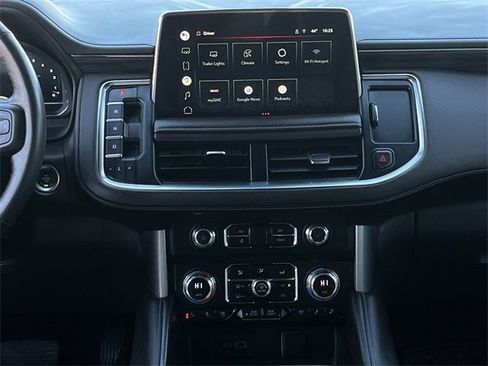 Used 2022 GMC Yukon SLT w/ SLT Premium Package image 17