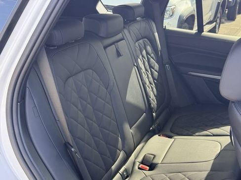 Used 2024 BMW X5 sDrive40i w/ Premium Package RWD image 34