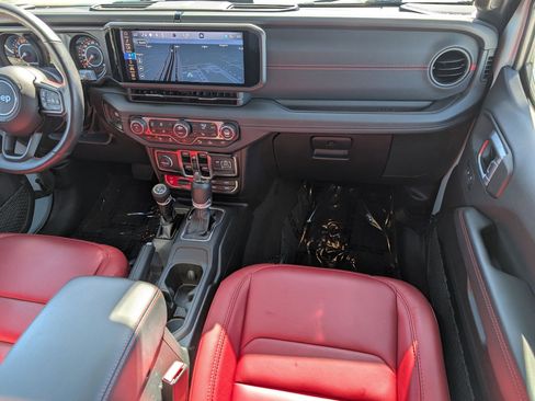 Used 2024 Jeep Wrangler Unlimited Rubicon 392 AWD/4WD image 30