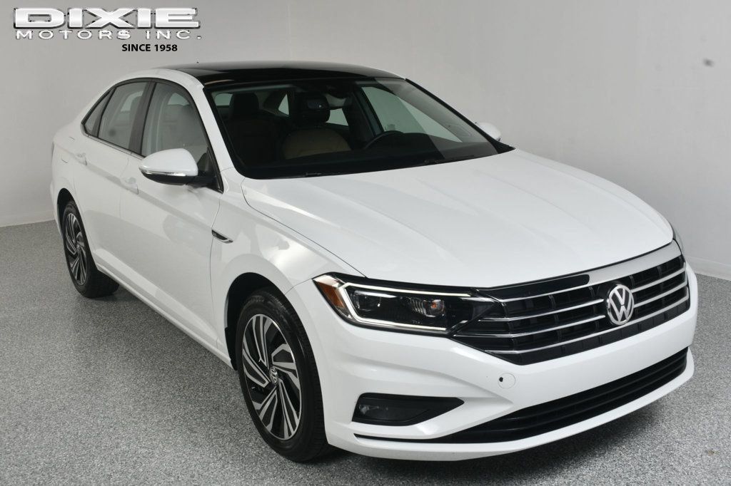 Used 2020 Volkswagen Jetta SEL Premium FWD image 1