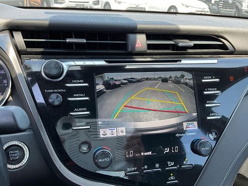 Used 2019 Toyota Camry XSE FWD image 13