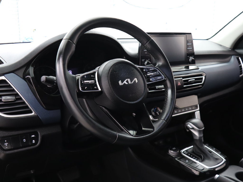 Used 2023 Kia Seltos S AWD/4WD image 13