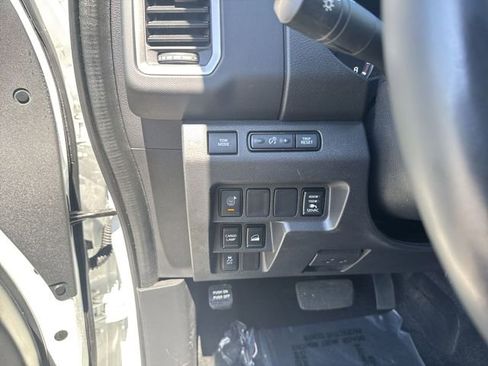 Used 2022 Nissan Frontier SV w/ SV Premium Package AWD/4WD image 24