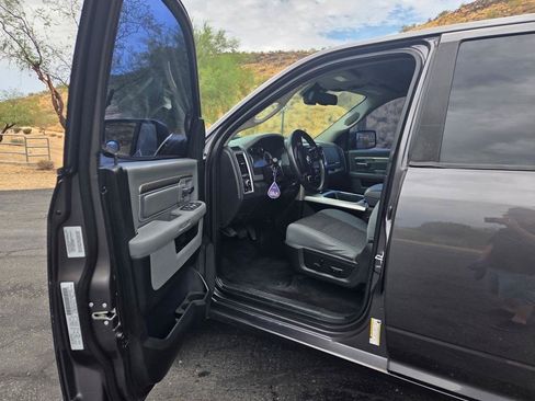Used 2017 RAM 1500 Big Horn RWD image 9