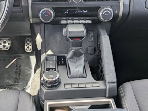 Used 2024 Toyota Tacoma TRD Sport image 17