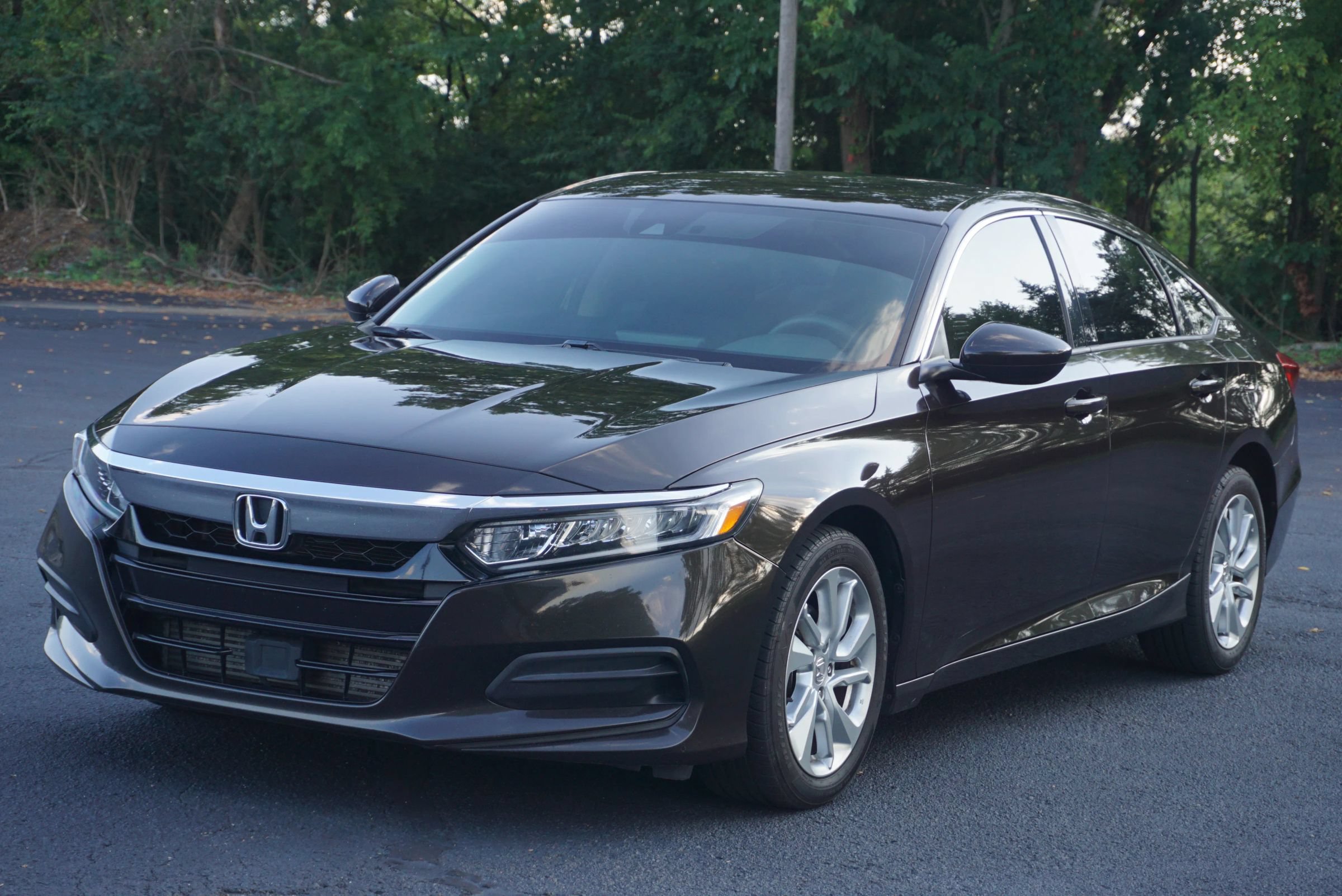 Used 2018 Honda Accord LX image 1