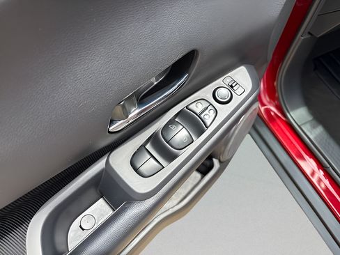Certified 2024 Nissan Kicks SV FWD image 17