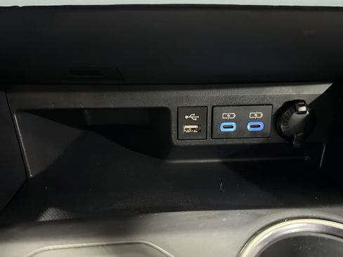 Used 2022 Toyota Highlander XSE FWD image 22