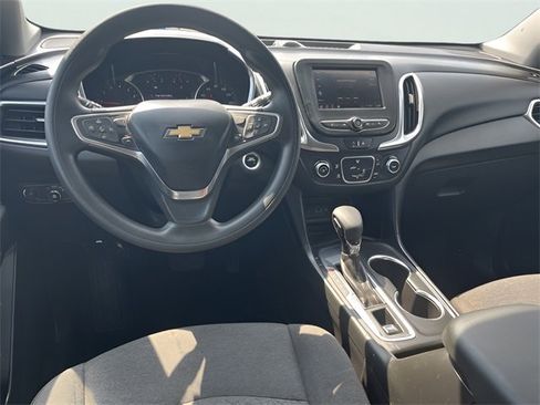 Used 2022 Chevrolet Equinox LT image 17