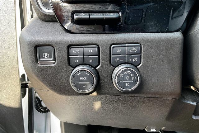 Used 2024 Chevrolet Silverado 2500 High Country w/ High Country Premium Package AWD/4WD image 16