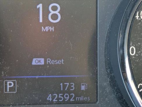 Used 2018 Nissan Rogue S image 9